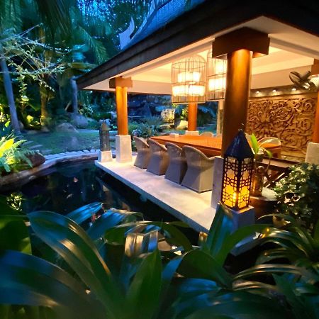 Villa on The Rocks, 4 bedrooms, Phuket Surin Beach  Exteriör bild